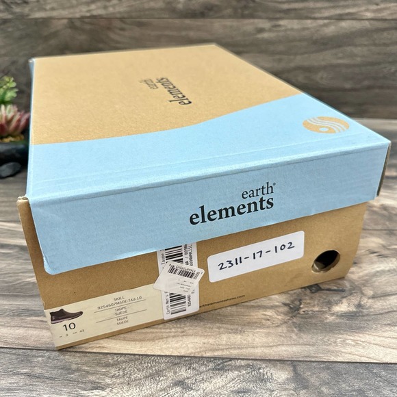 NIB Earth Elements 10M Skill Snow Winter Chukka Lug Sole Boots Suede Taupe - Picture 10 of 11